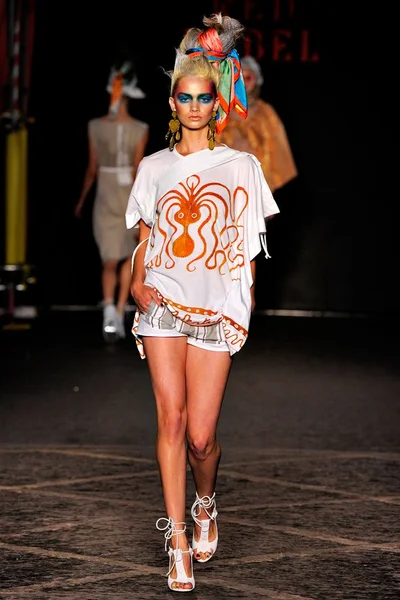 Look 29